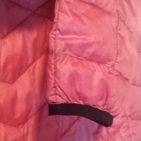 Lolë Claudia Lightweight Packable Water-repellent Puffer Coat, Size S - Picture 13 of 14